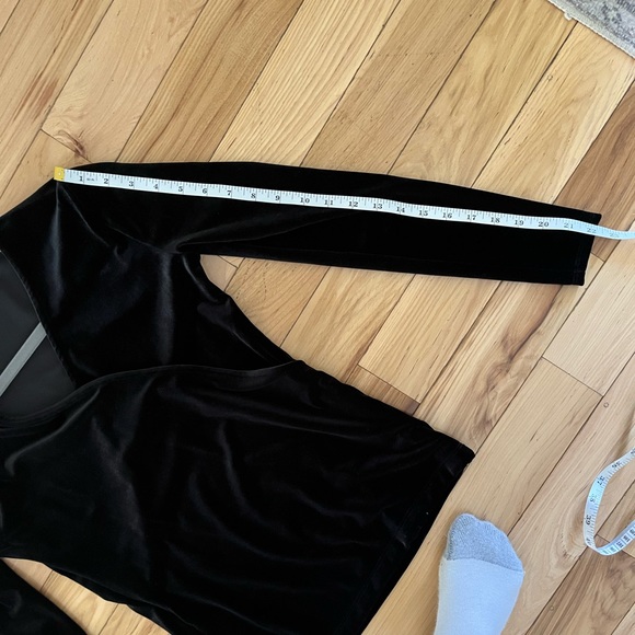 J. Crew Mercantile Surplice Black Velvet Top Size XS - Picture 11 of 11